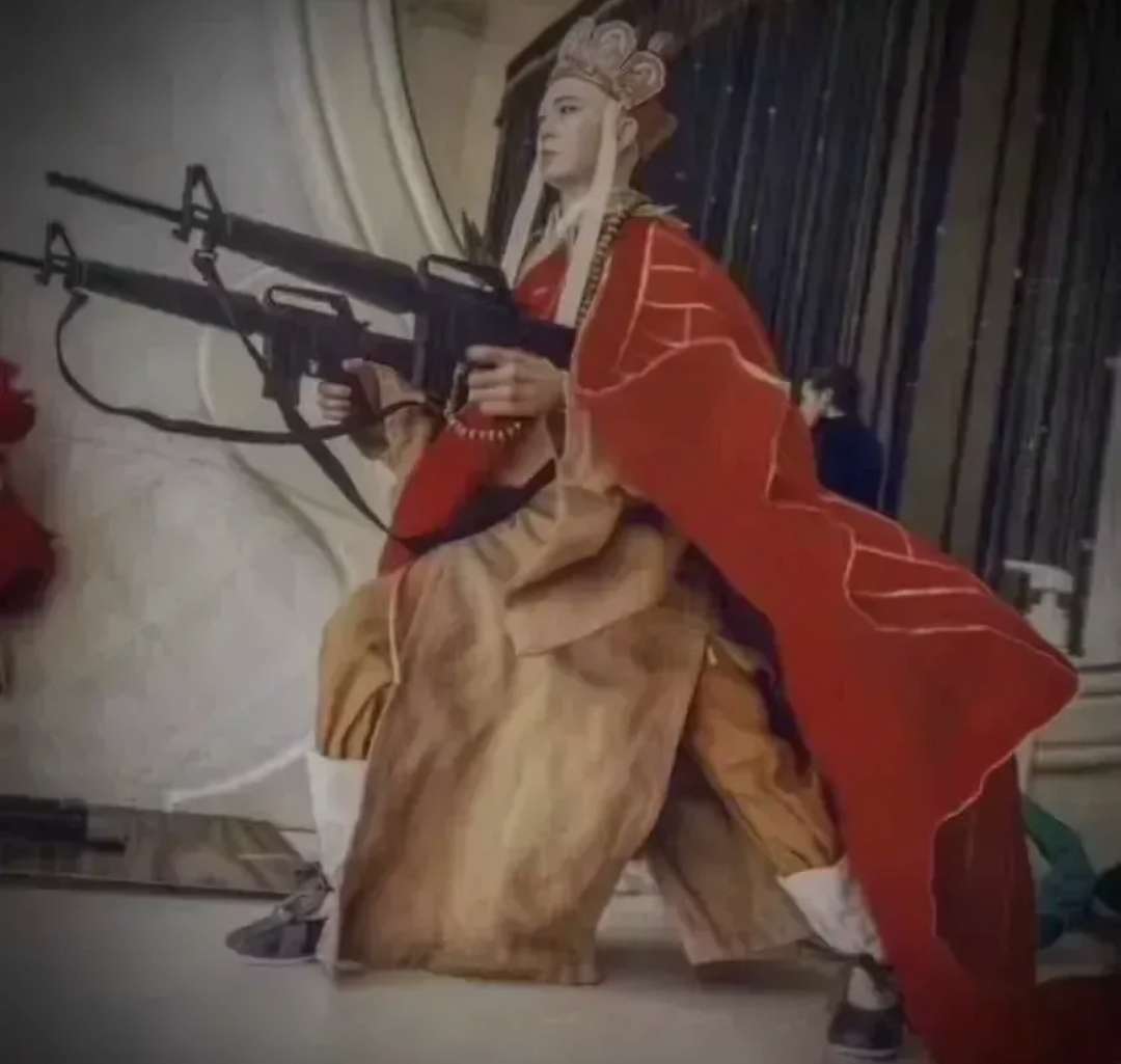 候一个球